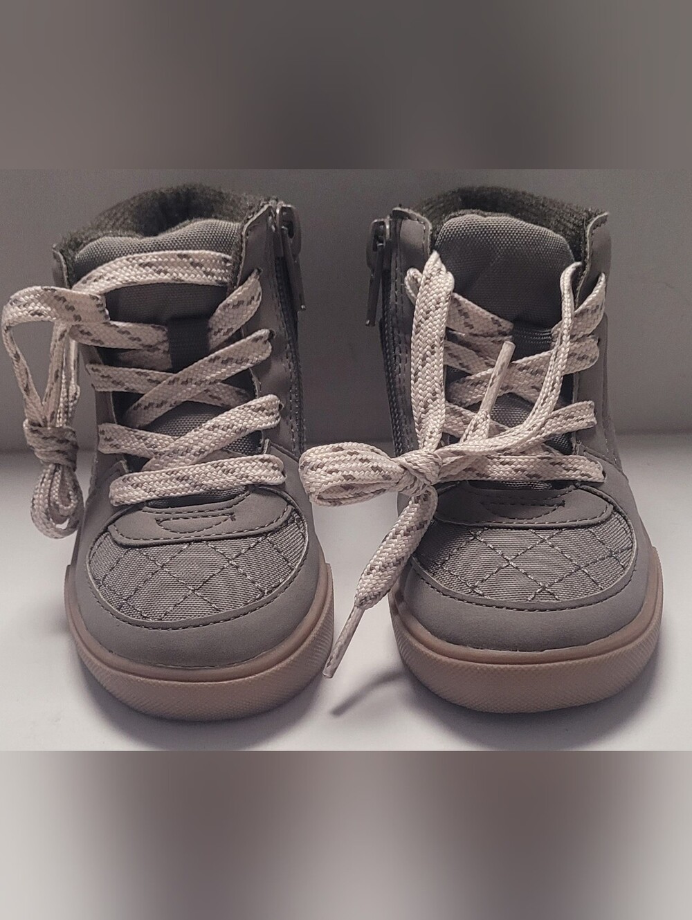 OshKosh B'gosh NWOT Gray High-Top Kids Sneakers with Beige Soles